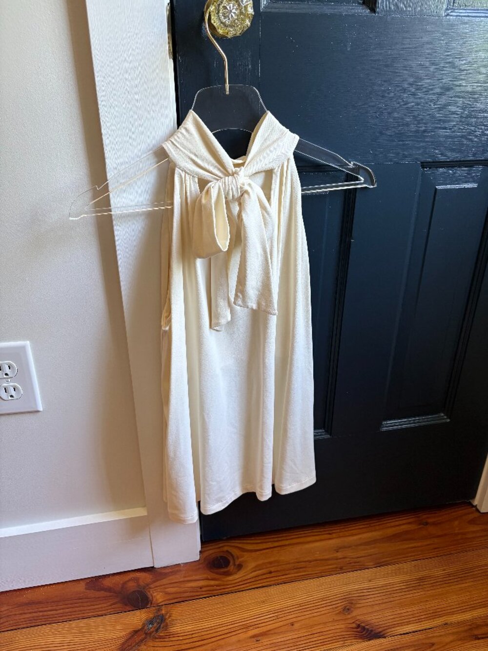 Susana Monaco halter tie ivory top sz s
